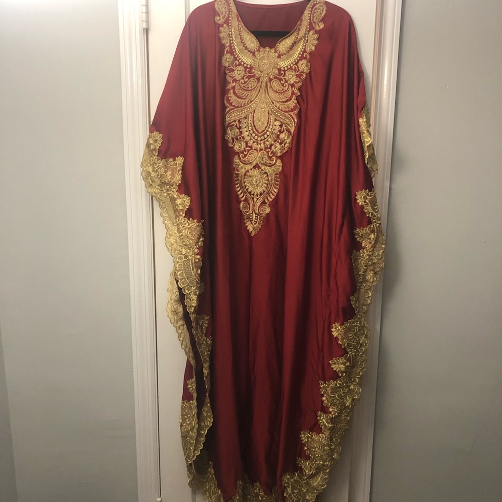 Gorgeous caftan - Picture 2 of 5